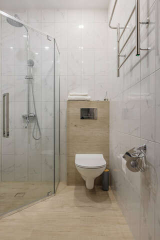 Гостиница Кама Ижевск Семейный номер с общей ванной комнатой-9