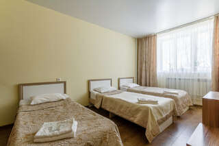 Гостиница Кама Ижевск Семейный номер с общей ванной комнатой-5